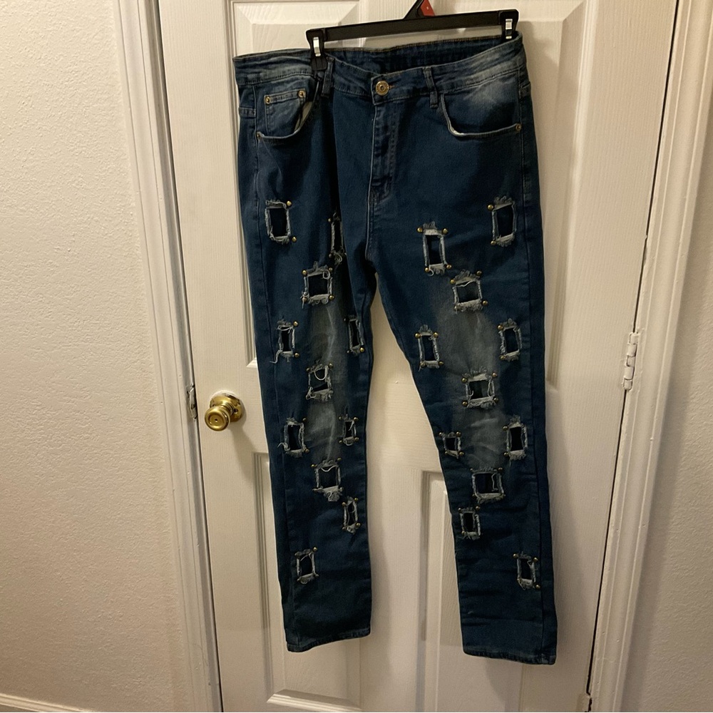 Men's Distressed Blue Jeans
